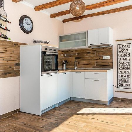 Gorgeous Home In Kijevo With Kitchen Eksteriør bilde