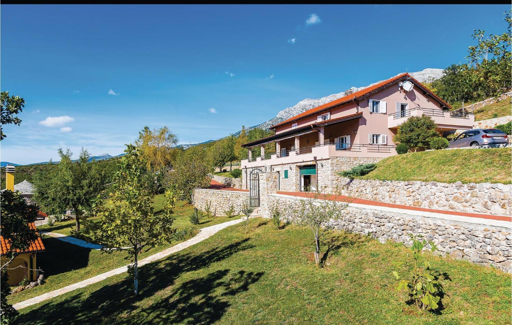 Gorgeous Home In Kijevo With Kitchen Eksteriør bilde