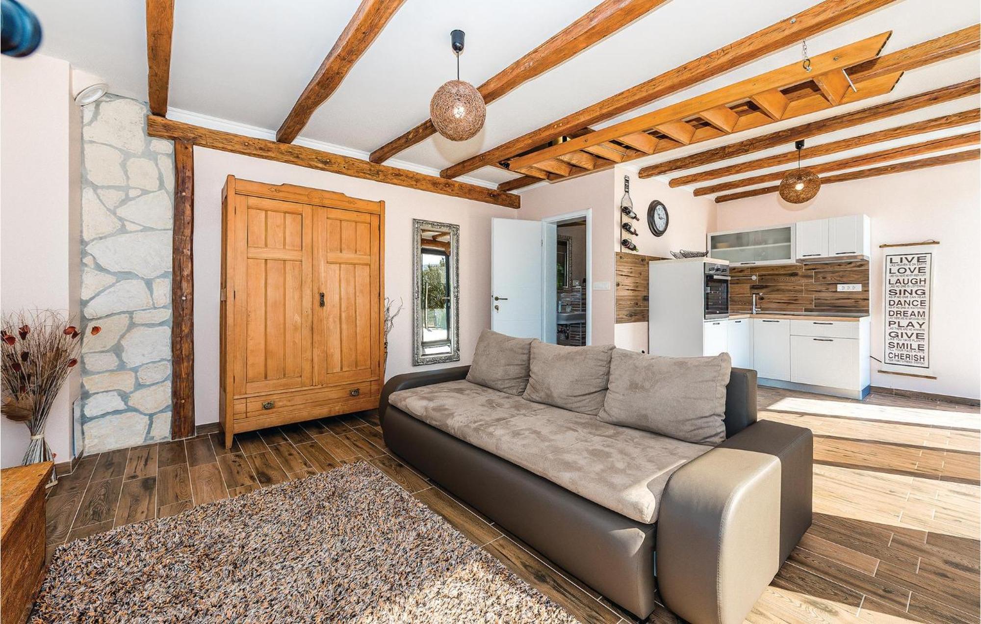 Gorgeous Home In Kijevo With Kitchen Eksteriør bilde